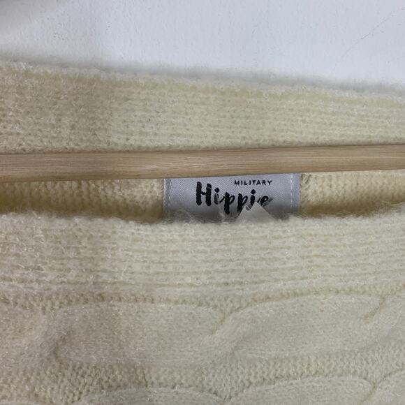 Military Hippie Cream Sweater Flower Pin Small / Medium NWT - Picture 4 of 6